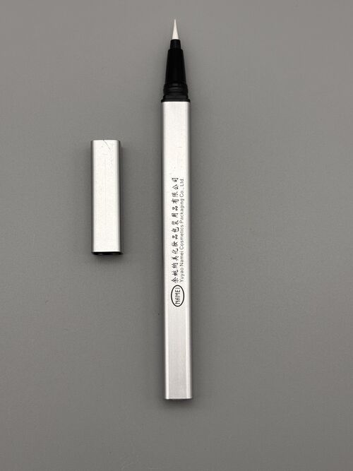 آخرین وبلاگ های شرکت در مورد لوله مربع بسته بندی قلم آرایشی مایع ضد هوا، لوله خودکار Eyeliner خالی سفارشی برای تولید کننده زیبایی برچسب خصوصی